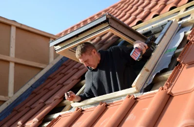Pose de fenêtres de toit Velux à Larche